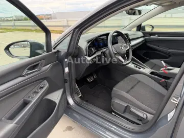 VW Golf 8 2.0 TDI ACTIVE DSG VIR PAN IQ-LED HEAD-UP