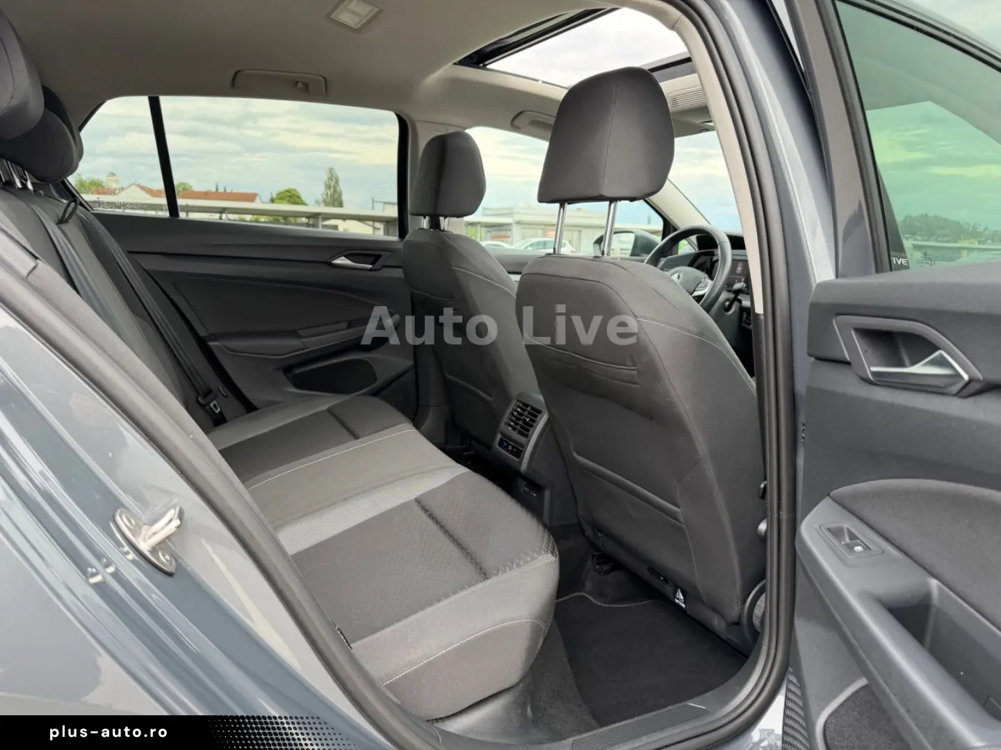 VW Golf 8 2.0 TDI ACTIVE DSG VIR PAN IQ-LED HEAD-UP