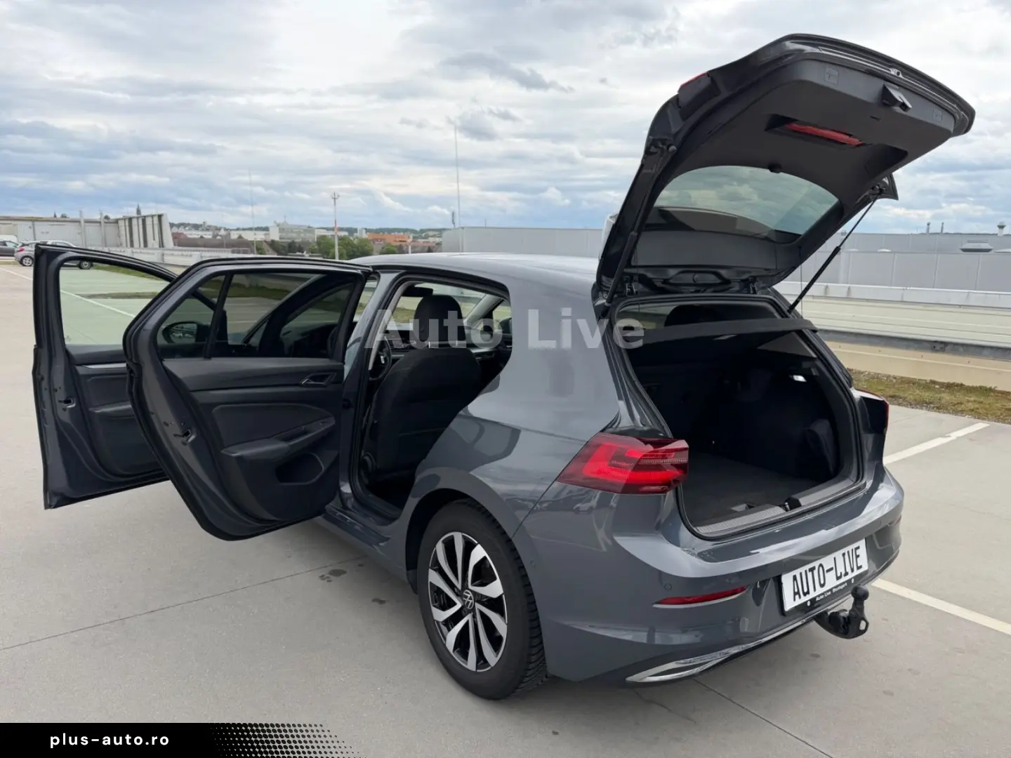 VW Golf 8 2.0 TDI ACTIVE DSG VIR PAN IQ-LED HEAD-UP