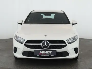 MERCEDES-BENZ A 180 7G Progressive LED Digi Navi App SHZ Kam