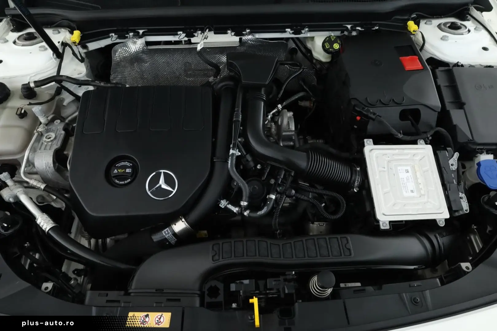 MERCEDES-BENZ A 180 7G Progressive LED Digi Navi App SHZ Kam