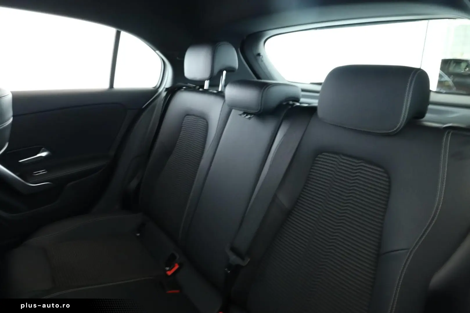 MERCEDES-BENZ A 180 7G Progressive LED Digi Navi App SHZ Kam