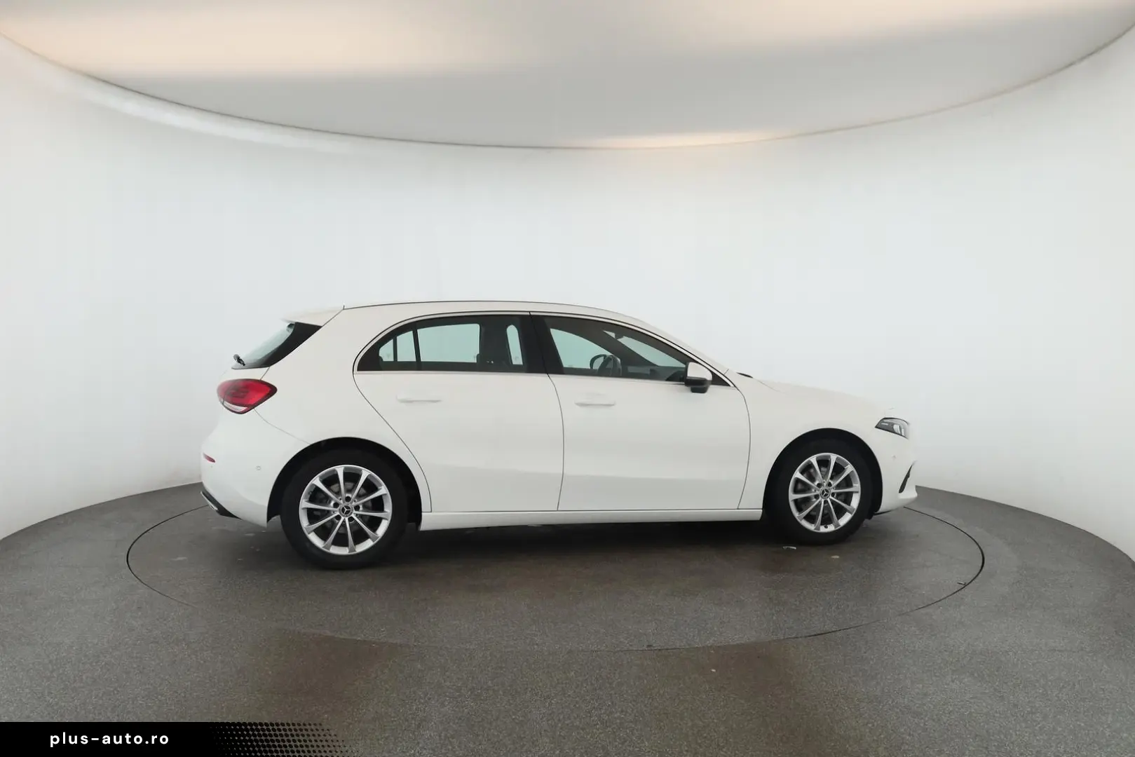 MERCEDES-BENZ A 180 7G Progressive LED Digi Navi App SHZ Kam