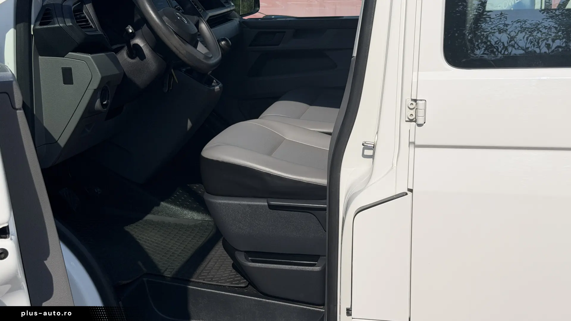 VW TRANSPORTER T6.1 DOKA  6 LOCURI  AC  carte service VW