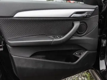 BMW X2 25ex Navi DAB LED PDCv h SHZ Temp Keyless USB