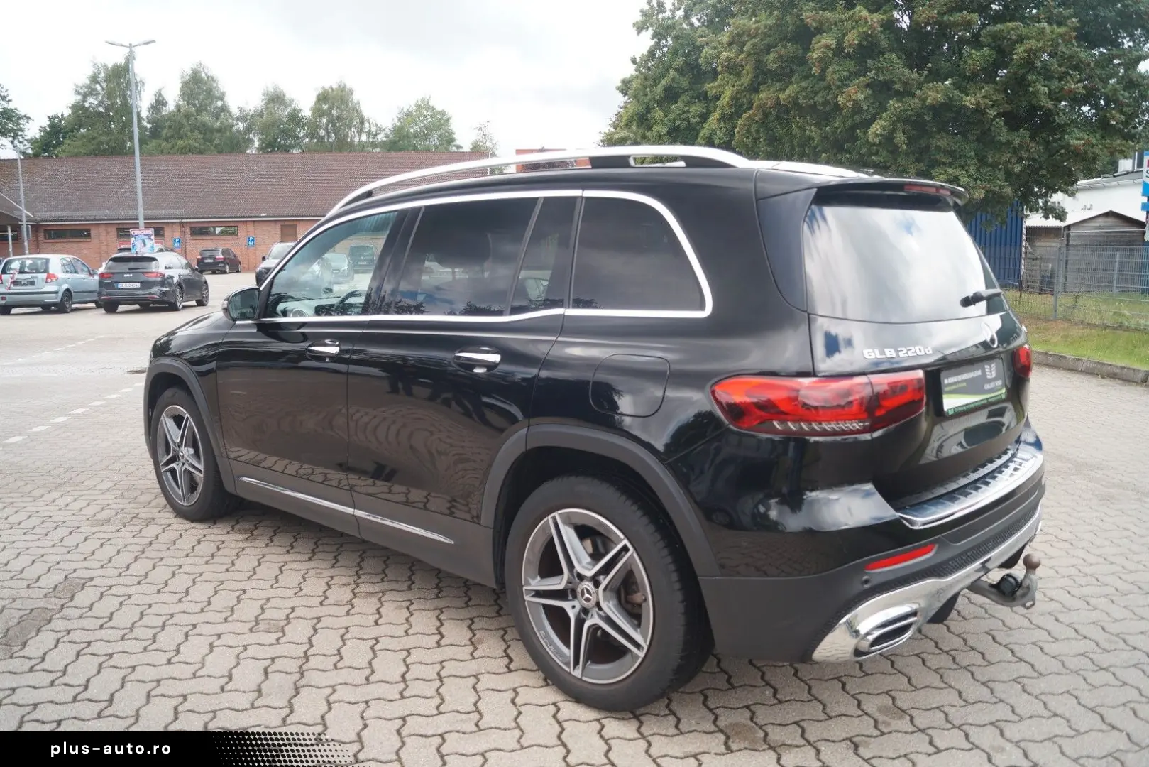 MERCEDES-BENZ GLB 220 4MATIC 7-SITZE AMG-STYLE AMBIENTE-BEL.