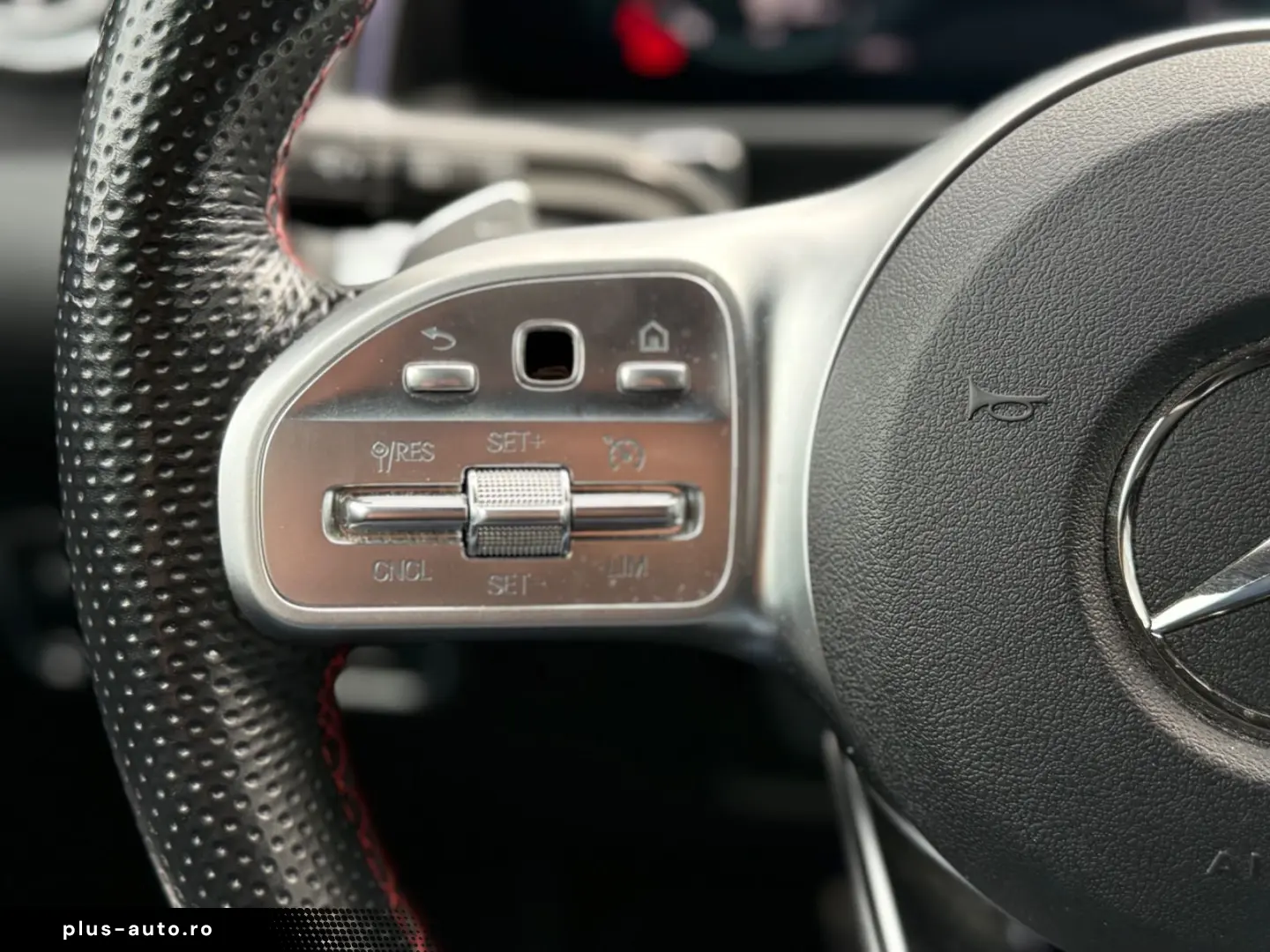 MERCEDES-BENZ GLB 220 4MATIC 7-SITZE AMG-STYLE AMBIENTE-BEL.