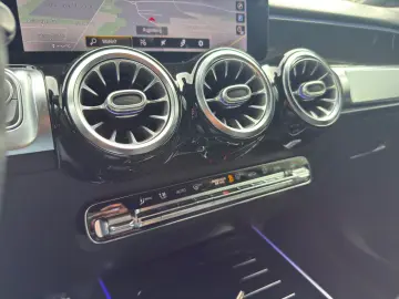 MERCEDES-BENZ GLB 220 4MATIC 7-SITZE AMG-STYLE AMBIENTE-BEL.