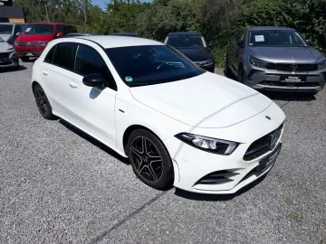 MERCEDES-BENZ A 200 Edition 2020 AMG LEDER NAVI LED