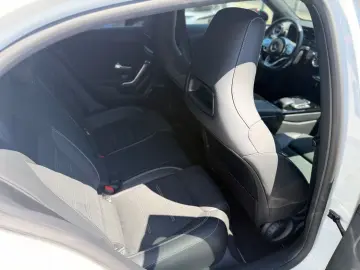MERCEDES-BENZ A 200 Edition 2020 AMG LEDER NAVI LED