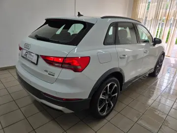 AUDI Q3 45 TFSI qu. advanced LED Virtual Leder 19