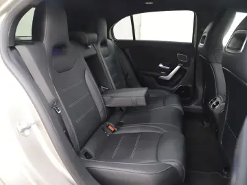 MERCEDES-BENZ A 35 AMG 306PS 7G 4Matic Burmester Pano HUD