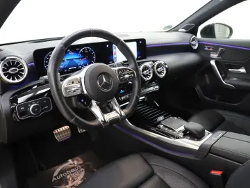 MERCEDES-BENZ A 35 AMG 306PS 7G 4Matic Burmester Pano HUD