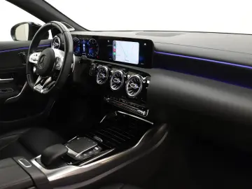 MERCEDES-BENZ A 35 AMG 306PS 7G 4Matic Burmester Pano HUD