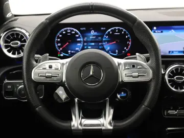 MERCEDES-BENZ A 35 AMG 306PS 7G 4Matic Burmester Pano HUD