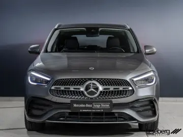 MERCEDES-BENZ GLA 200 AMG Multibeam AHK Kamera Tempo…