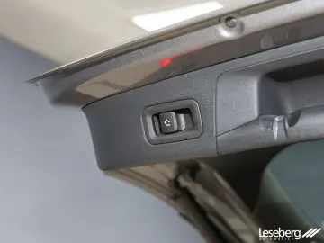 MERCEDES-BENZ GLA 200 AMG Multibeam AHK Kamera Tempo…