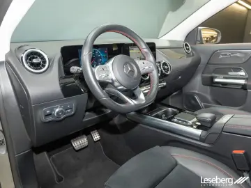 MERCEDES-BENZ GLA 200 AMG Multibeam AHK Kamera Tempo…