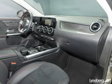MERCEDES-BENZ GLA 200 AMG Multibeam AHK Kamera Tempo…