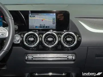 MERCEDES-BENZ GLA 200 AMG Multibeam AHK Kamera Tempo…