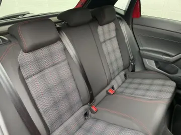 VW Polo GTI 2.0 TSI DSG Pano Kamera Keyless Beats