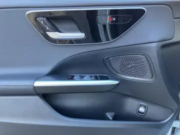 MERCEDES-BENZ C 200 AVANTGARDE LED DISTRONIC 360  KA…