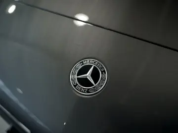 MERCEDES-BENZ A 200 Limousine AMG Line  2.H  19  Nig…