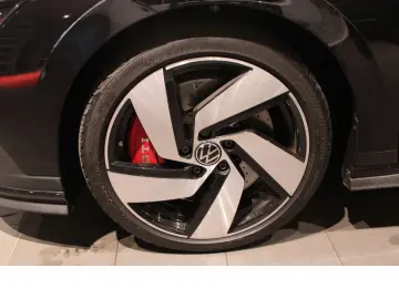 VW Golf GTI Clubsport MATRIX PANO SHZ NAVI VIRT