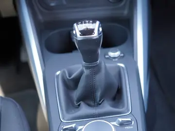 AUDI Q2 30 TFSI S line MIT 3 JAHREN GARANTIE !!!