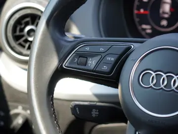 AUDI Q2 30 TFSI S line MIT 3 JAHREN GARANTIE !!!