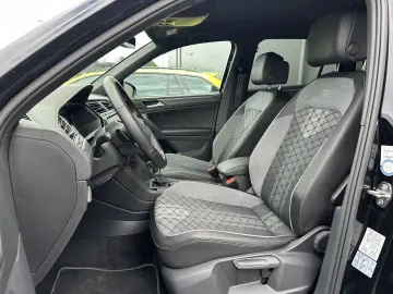 VW Tiguan 2.0 TDI DSG R-Line Black NAV LED ACC KAM