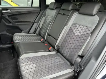 VW Tiguan 2.0 TDI DSG R-Line Black NAV LED ACC KAM