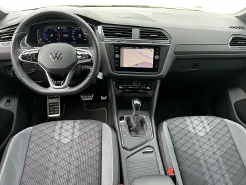 VW Tiguan 2.0 TDI DSG R-Line Black NAV LED ACC KAM