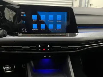 VW Golf Active LED APP Kamera PANO Totwinkel-Asiten