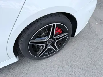MERCEDES-BENZ A 35 AMG A Limousine 4M HUD EGSD Navi