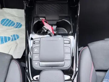 MERCEDES-BENZ A 35 AMG A Limousine 4M HUD EGSD Navi