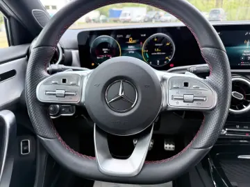 MERCEDES-BENZ A 35 AMG A Limousine 4M HUD EGSD Navi