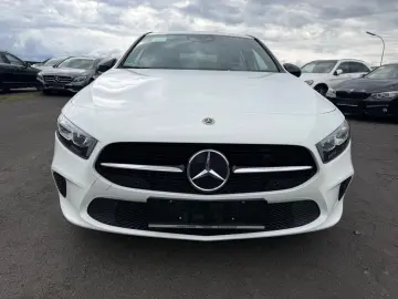 MERCEDES-BENZ A 250 360  Kamera Navi LED AMG Performance