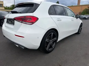 MERCEDES-BENZ A 250 360  Kamera Navi LED AMG Performance