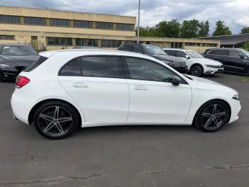 MERCEDES-BENZ A 250 360  Kamera Navi LED AMG Performance