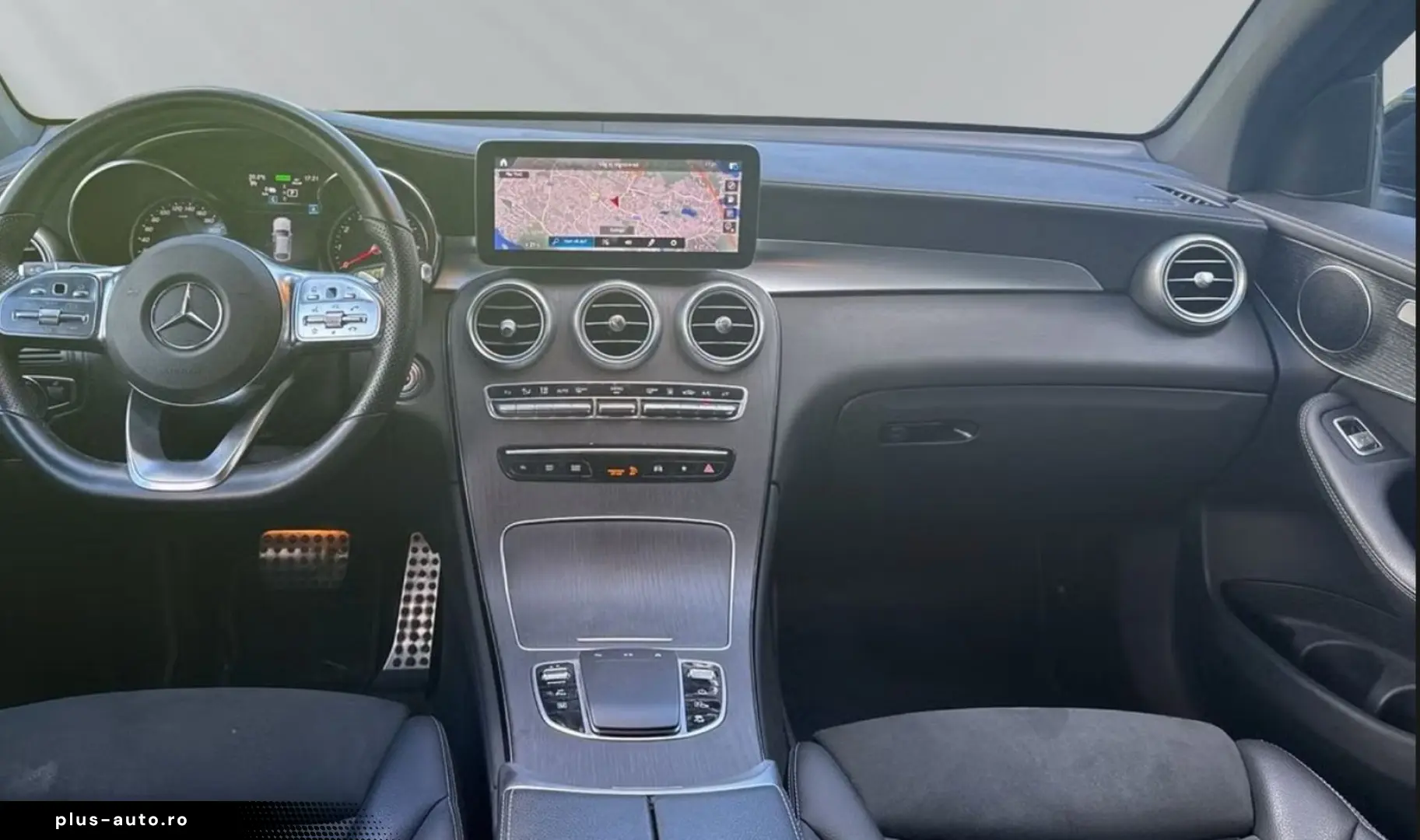 MERCEDES-BENZ GLC 300 e 4Matic COUPE AMG-LINE