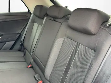 VW T-Roc 1.5 TSI DSG  NAVI KEYLESS KAMERA