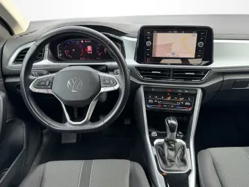 VW T-Roc 1.5 TSI DSG  NAVI KEYLESS KAMERA