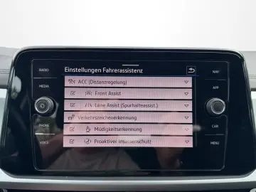 VW T-Roc 1.5 TSI DSG  NAVI KEYLESS KAMERA
