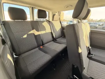 Volkswagen T6.1 2.0 TDI Caravelle Trendline 9-Locuri
