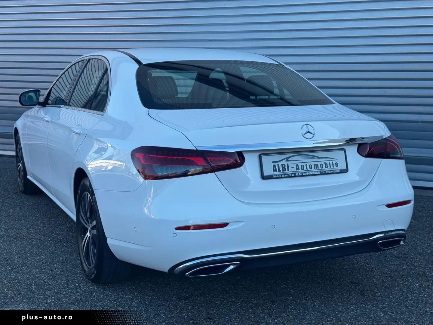 MERCEDES-BENZ E 220d Limousine NAVI LED AHK  PARKLENK