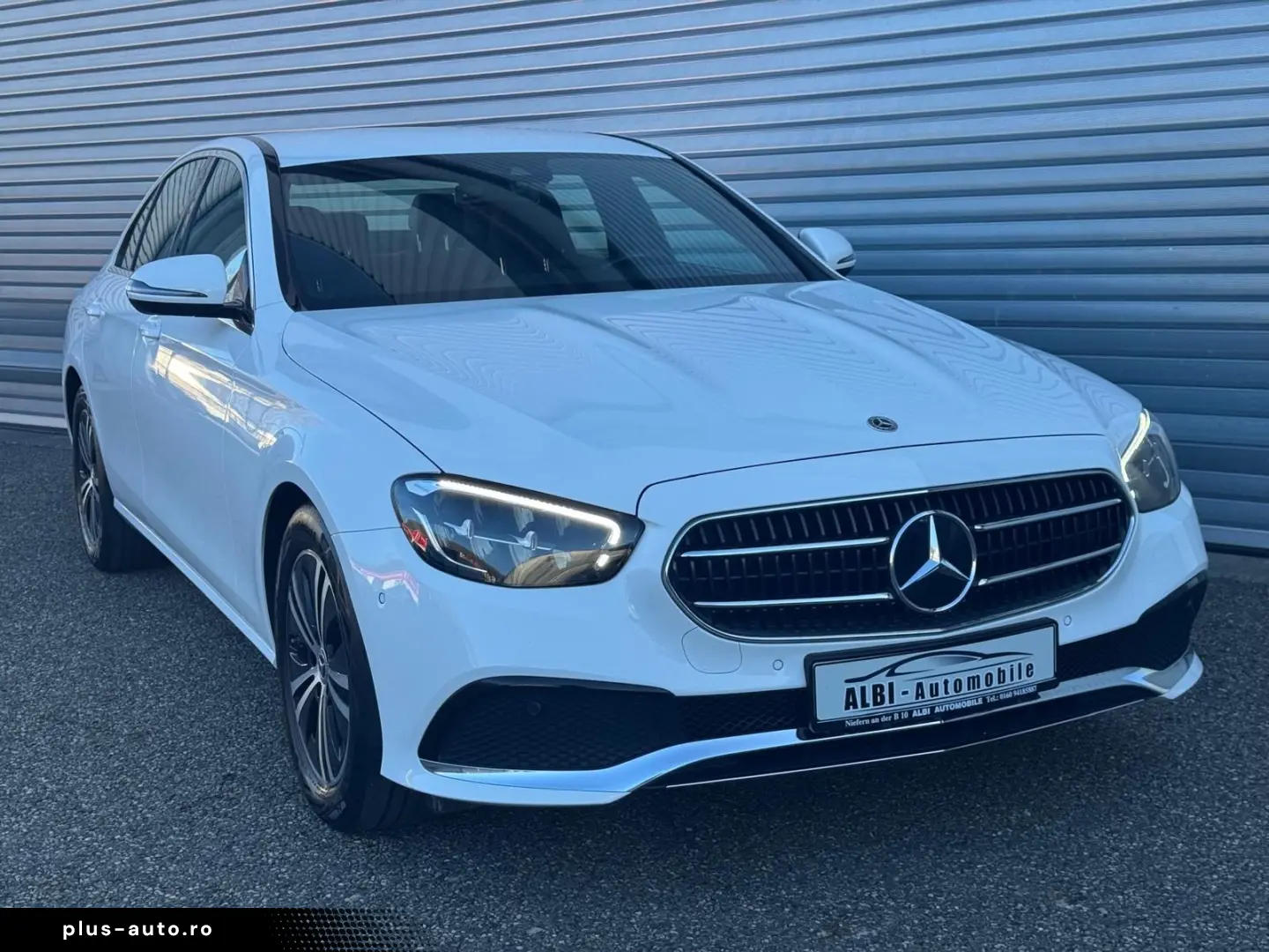 MERCEDES-BENZ E 220d Limousine NAVI LED AHK  PARKLENK