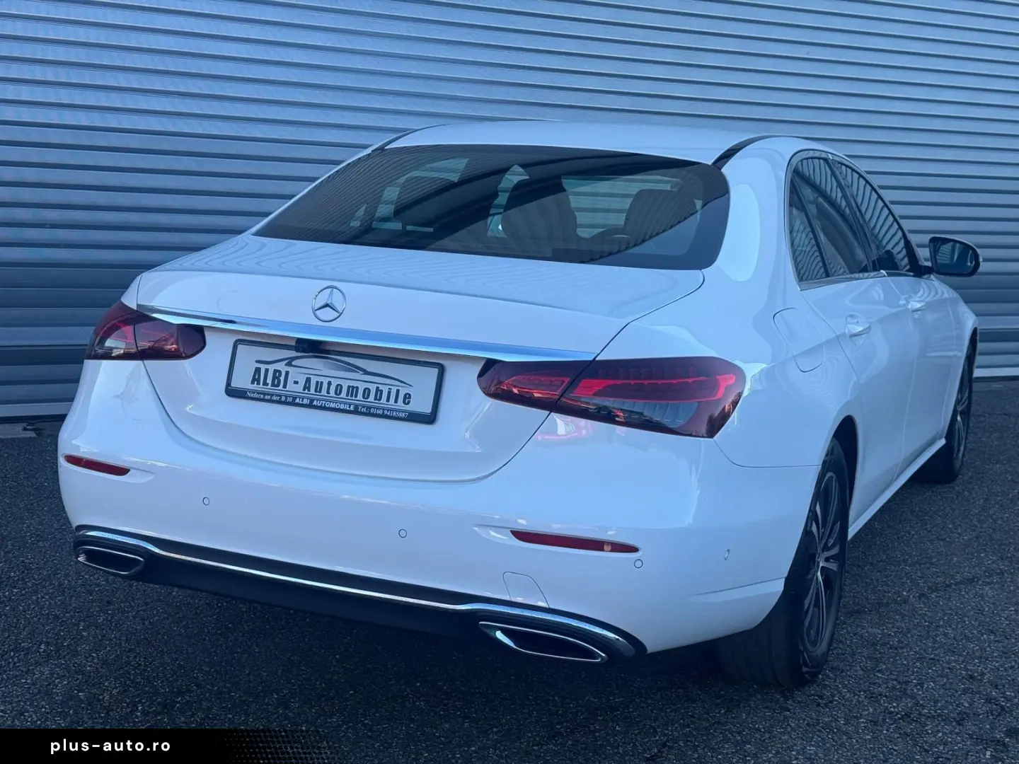 MERCEDES-BENZ E 220d Limousine NAVI LED AHK  PARKLENK