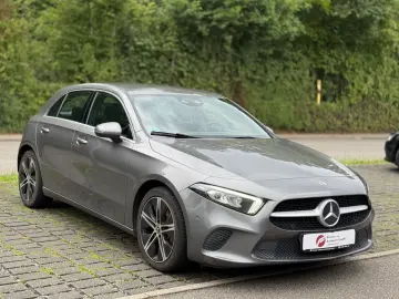 MERCEDES-BENZ A 250 Progressive Automatik Navi LED Kamera