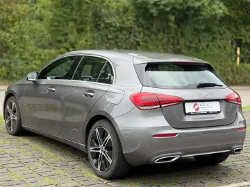 MERCEDES-BENZ A 250 Progressive Automatik Navi LED Kamera